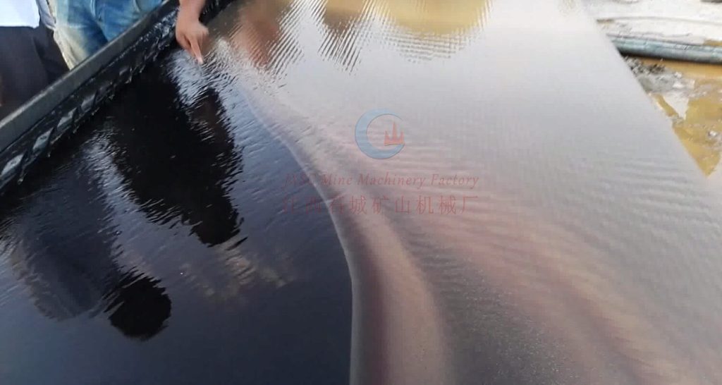 Tables vibrantes pour l'or