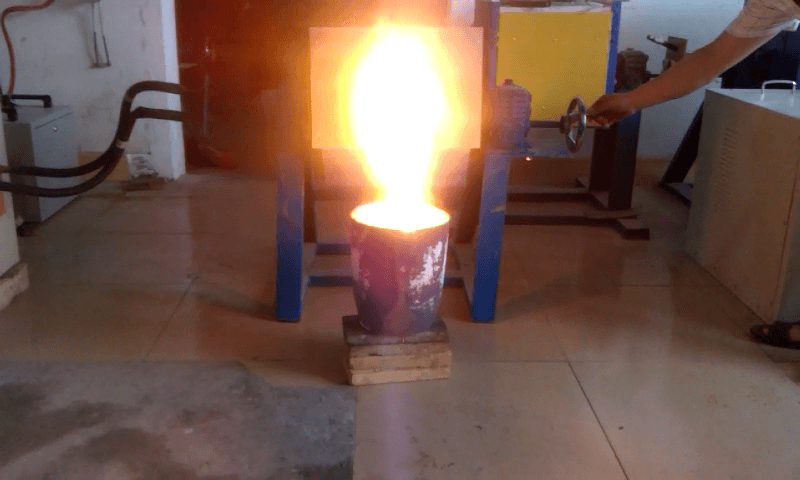melting gold furnace